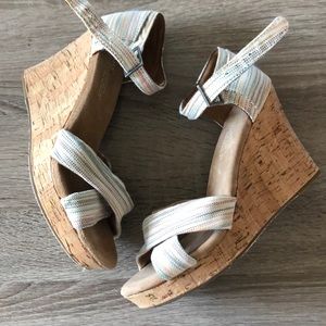 NWOT toms wedge sandals